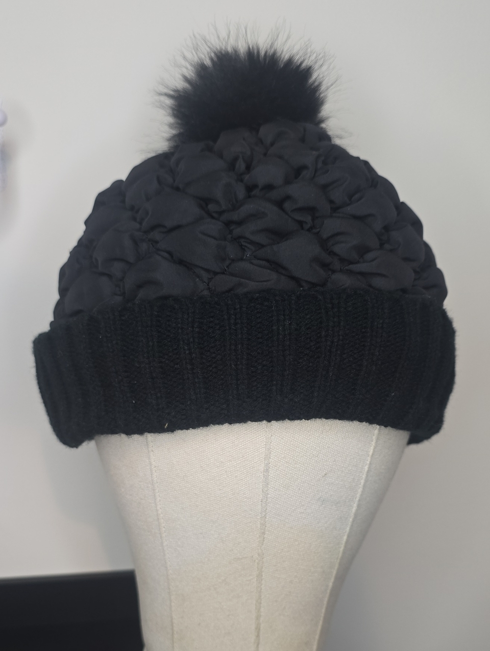 Black Quilted Knit Pom Pom Beanie - Women's Winter Hat